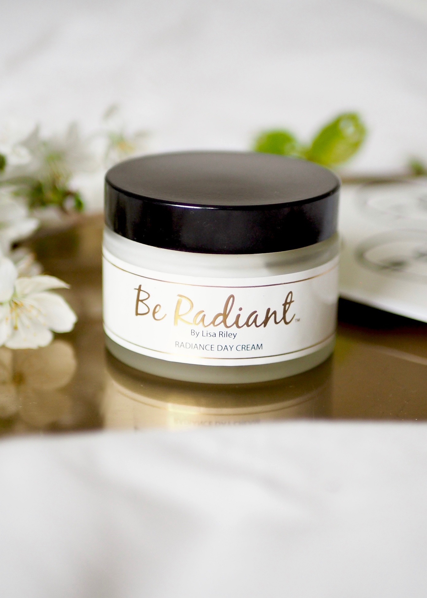 lisa riley be radiant skin care day cream at ideal word tv review