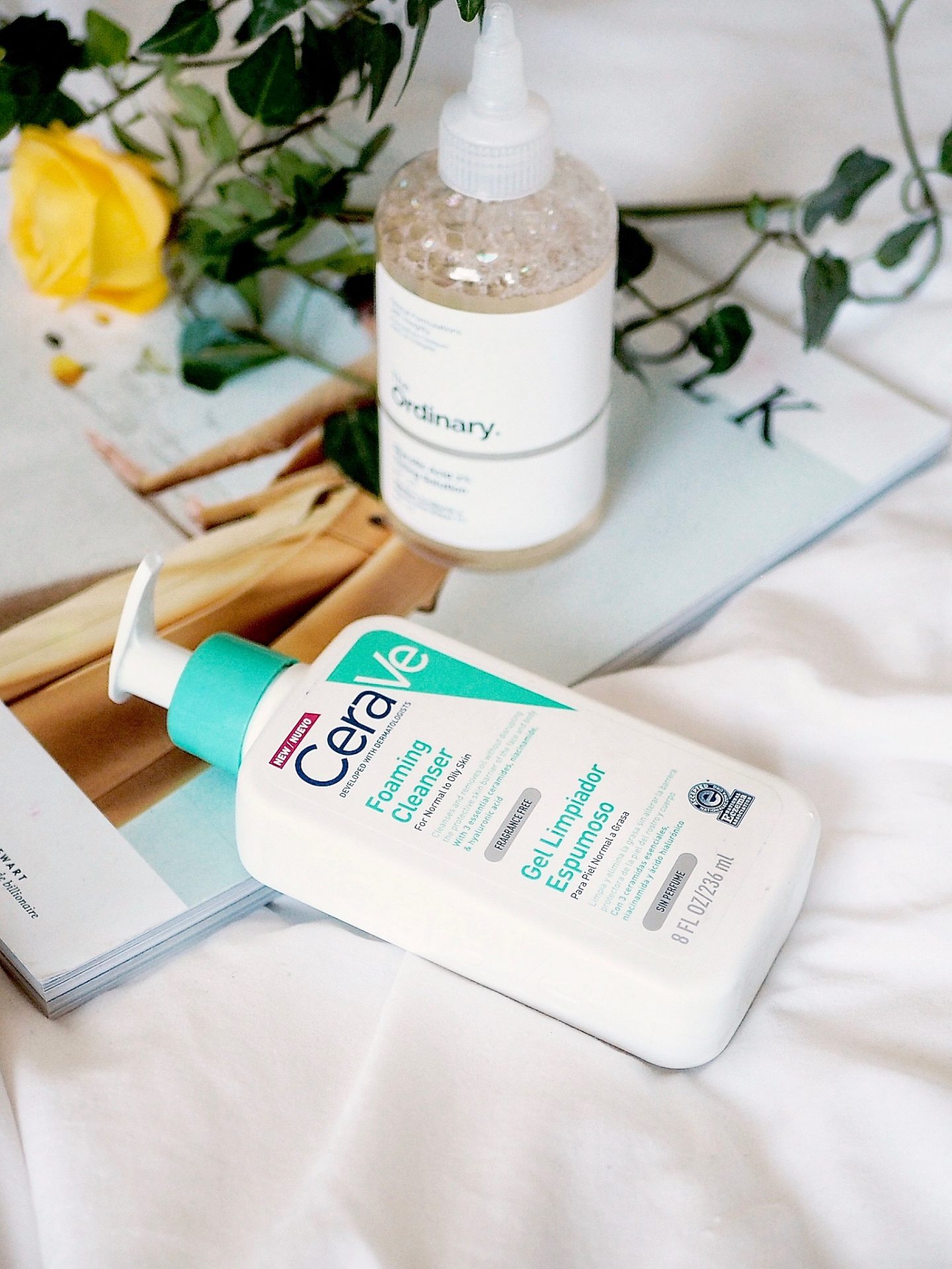 Cerave face wash is a great morning cleanser, it's full of skin loving ingredients that won't strip your skin's barrier www.ayelined.com